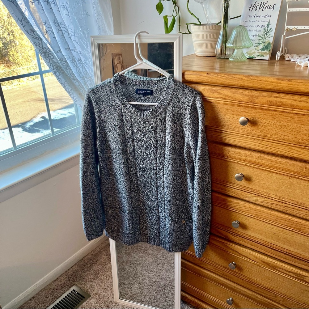 Jones New York Signature Gray Knit Top